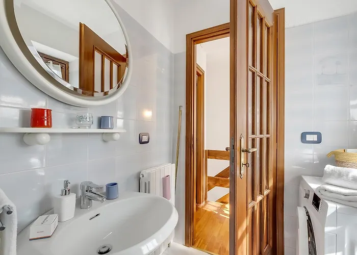 La Casa Di Dada - Happy